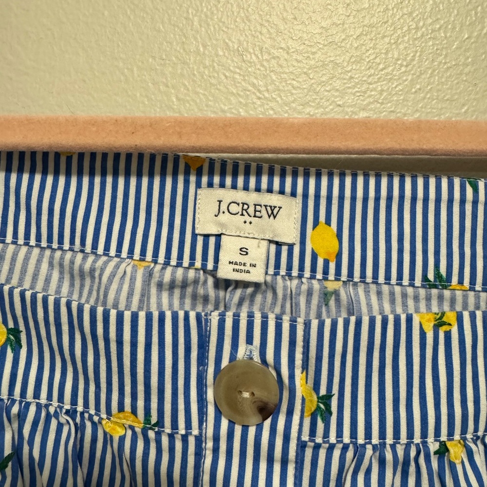 J. Crew Lemon-print square-neck button-front top in stretch cotton poplin - Picture 5 of 7